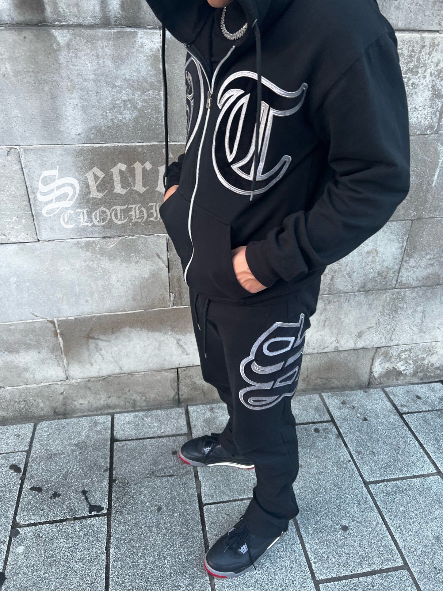 BLACK SECRÈTE TRACKSUIT