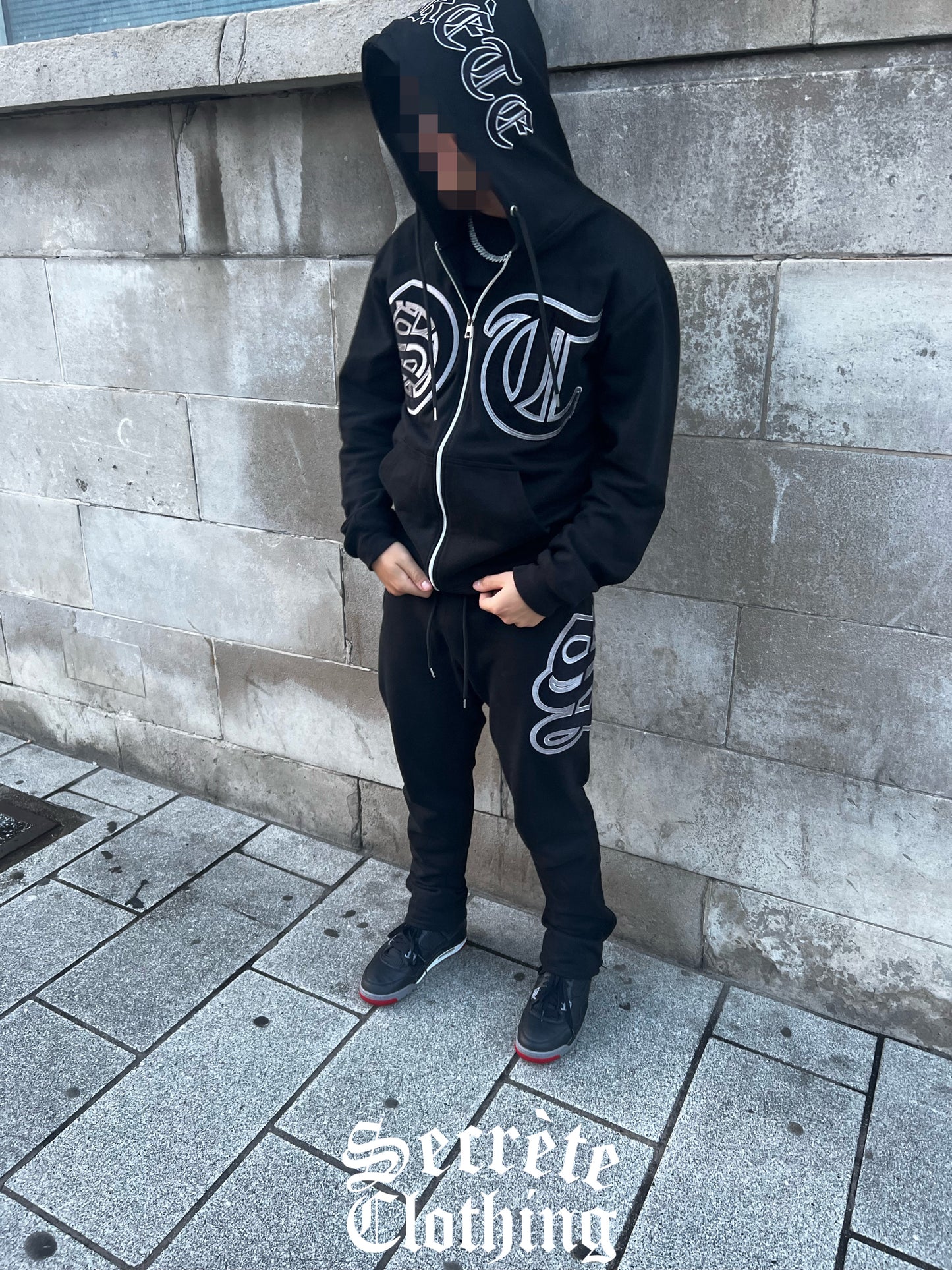 BLACK SECRÈTE TRACKSUIT